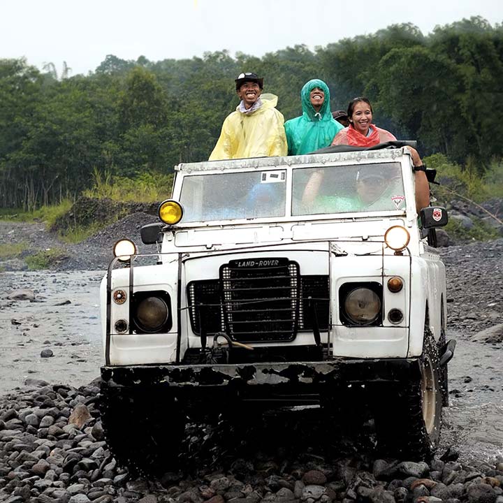 fun outbound di ledok sambi, jeep lava tour merapi