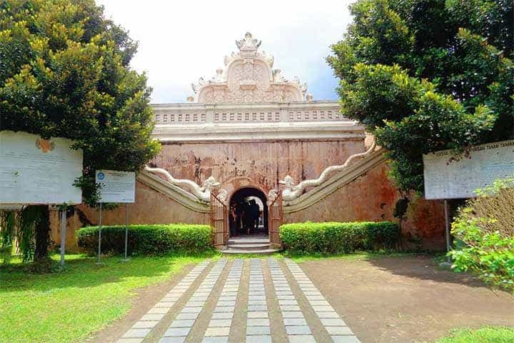 obyek wisata heritage dan budaya di jogja yang wajib dikunjungi